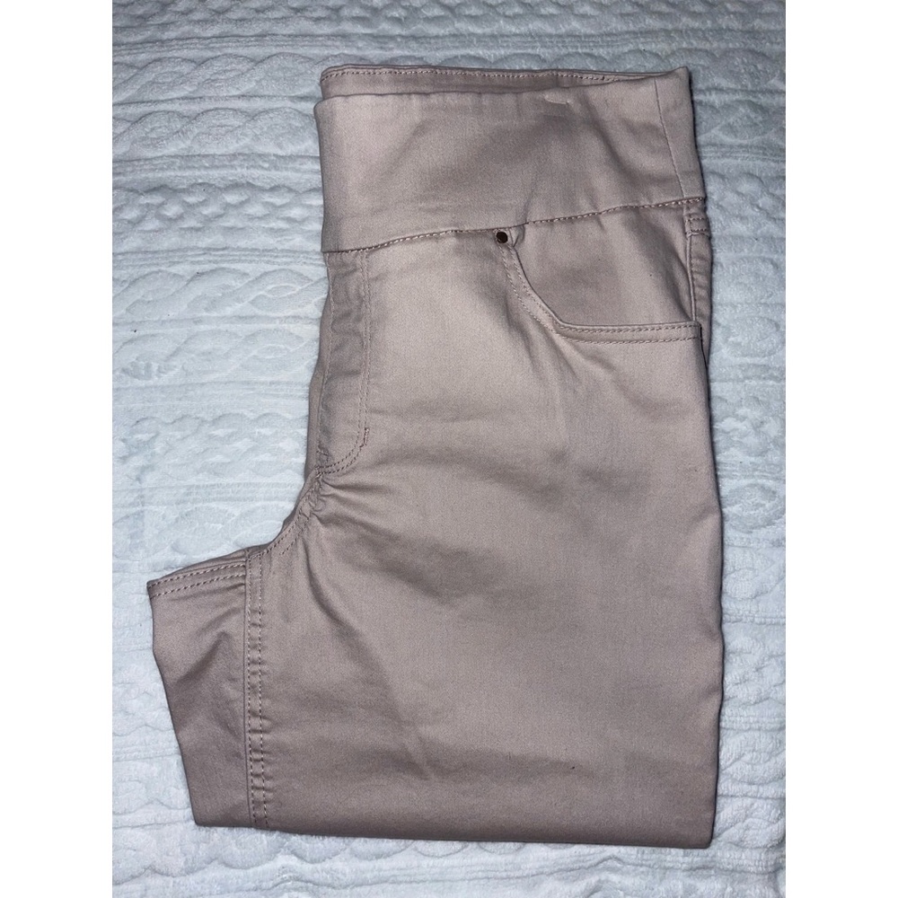 Stylish Tan Capris for Women